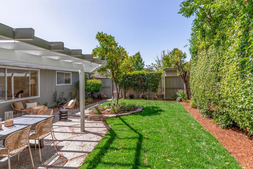 750 San Clemente Way Property Photo 22