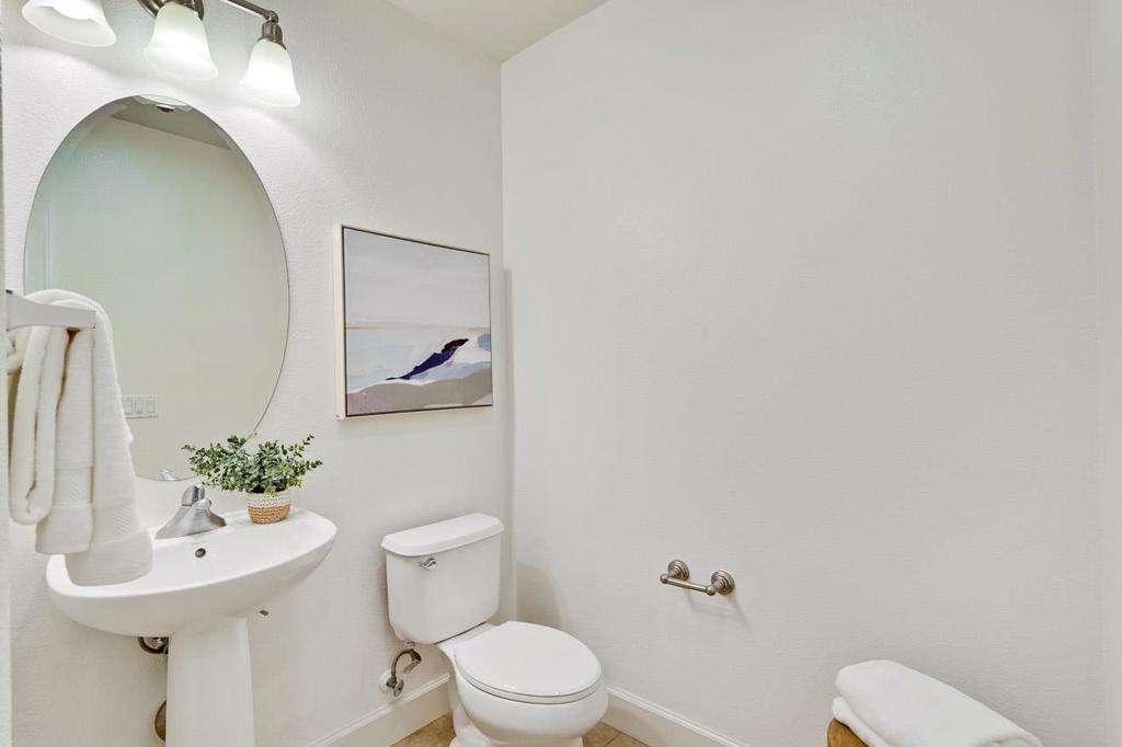 1256 Water Lily Way Property Photo 10