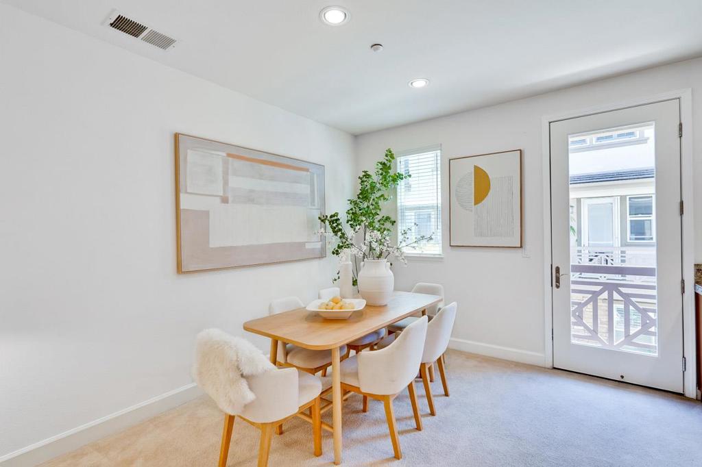 1256 Water Lily Way Property Photo 16