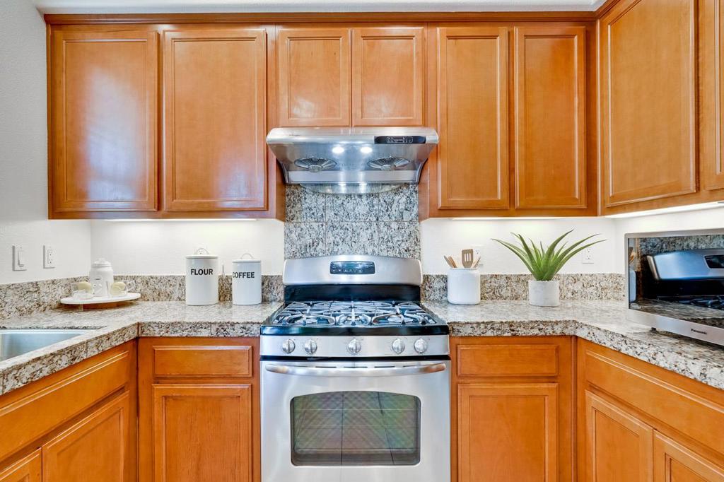 1256 Water Lily Way Property Photo 24