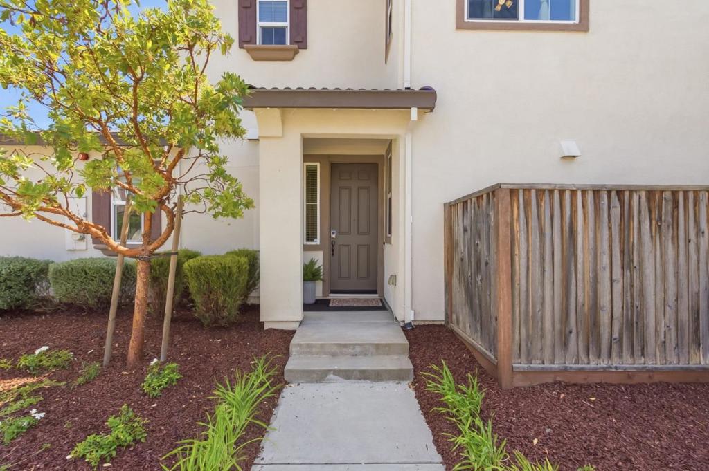 7721 Sumac Place Property Photo 4
