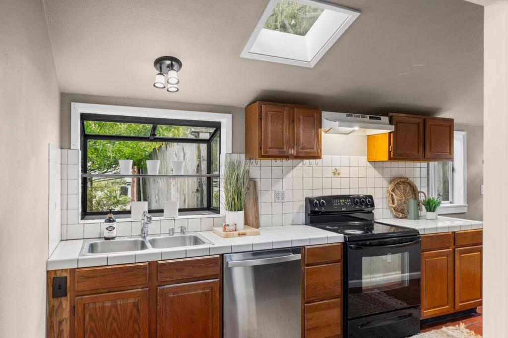 226 Walnut Street Property Photo 13
