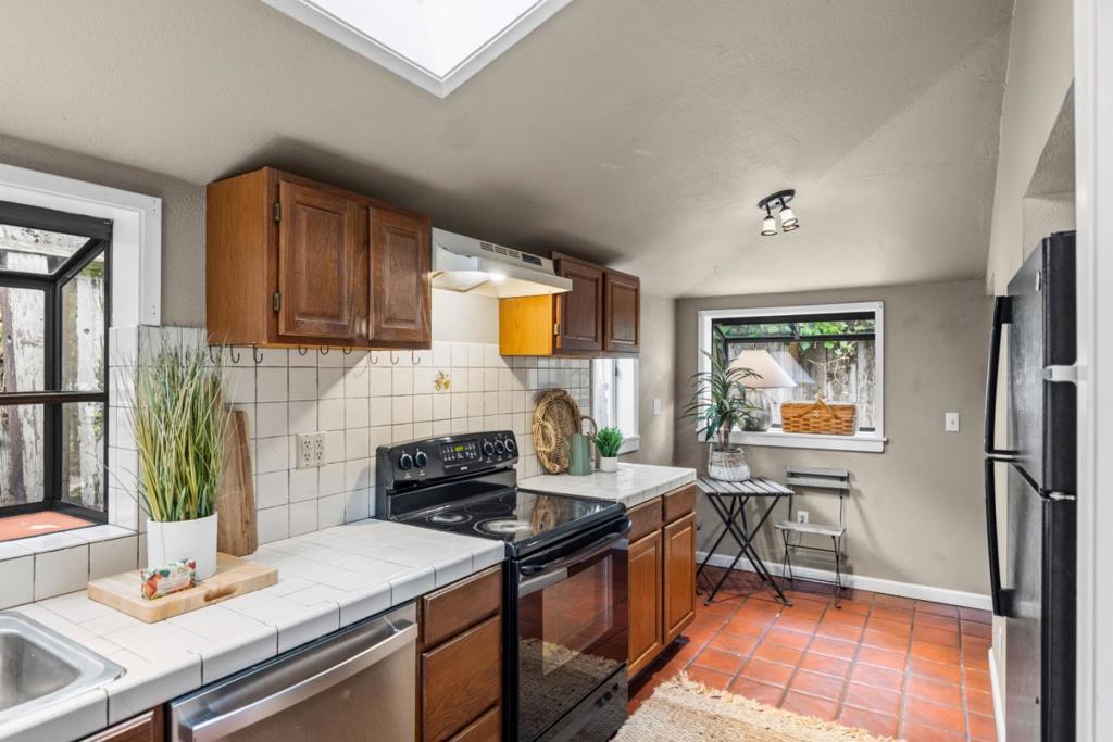 226 Walnut Street Property Photo 14