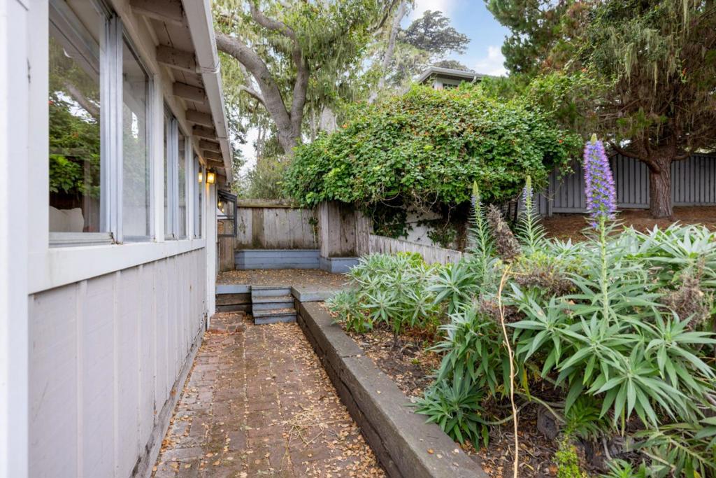 226 Walnut Street Property Photo 39