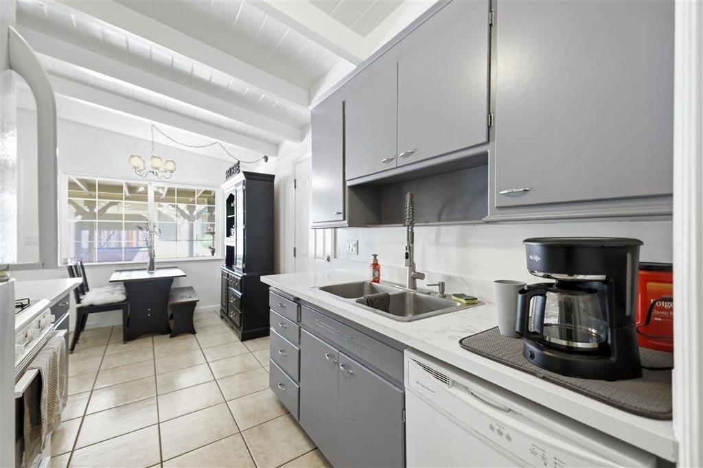 4336 Cahill Street Property Photo 5