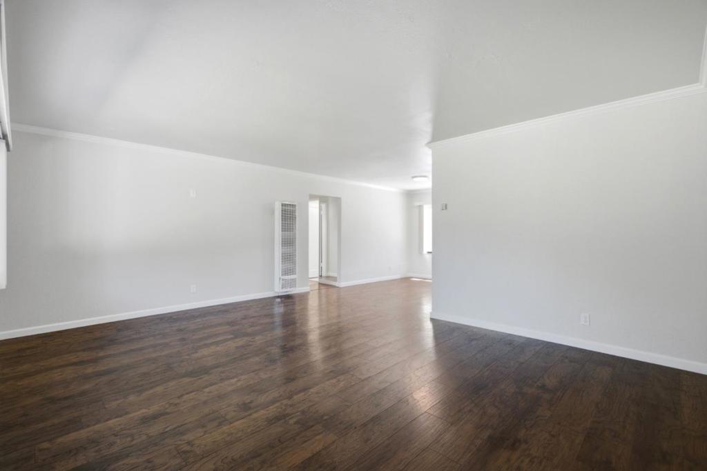 10010 Bret Avenue Property Photo 4