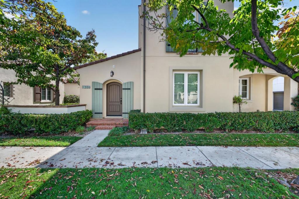 1206 Dahlia Loop Property Photo