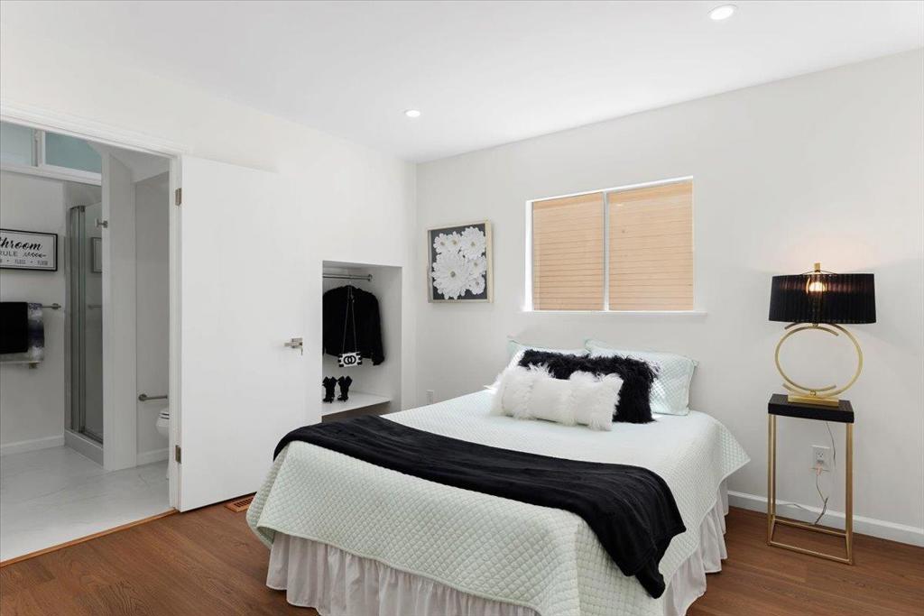 1737 Mckinnon Property Photo 11