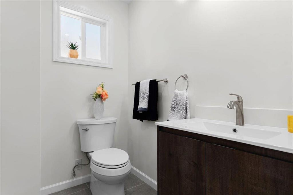 1737 Mckinnon Property Photo 25