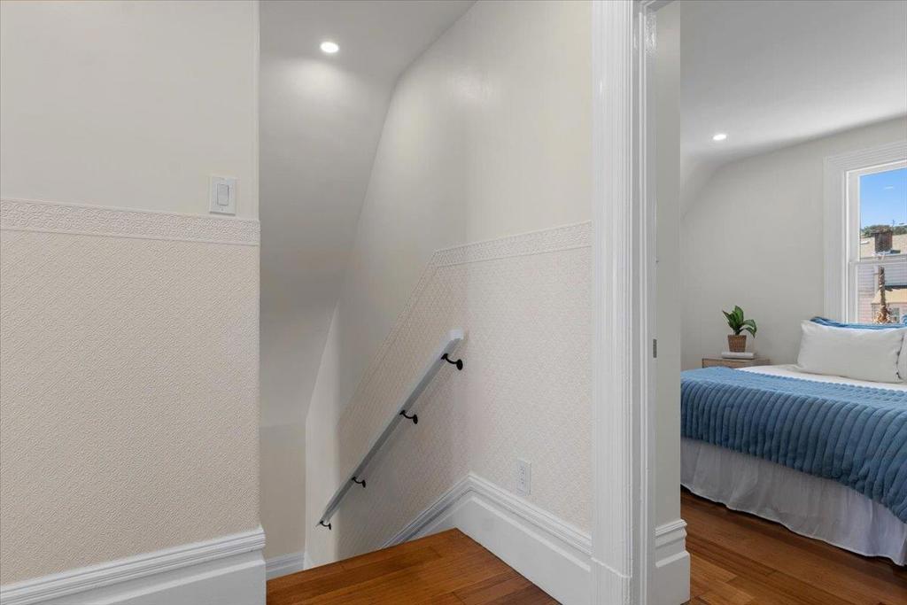 1737 Mckinnon Property Photo 27