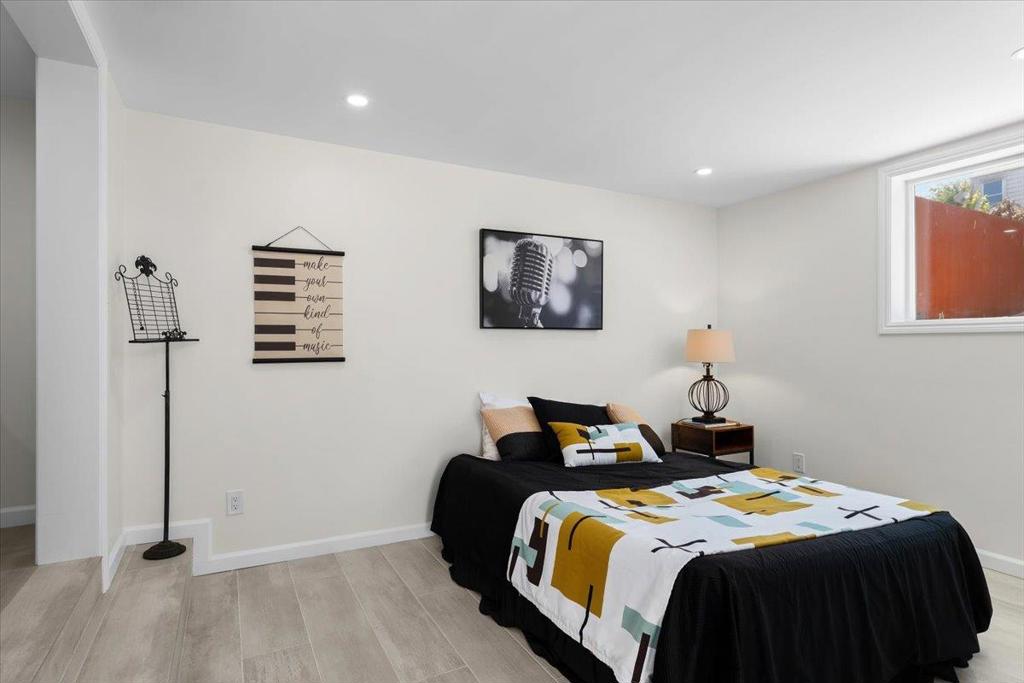 1737 Mckinnon Property Photo 28