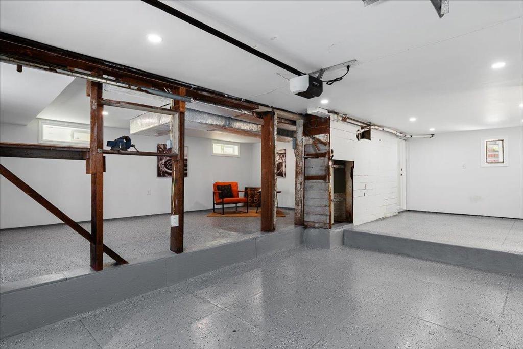 1737 Mckinnon Property Photo 34