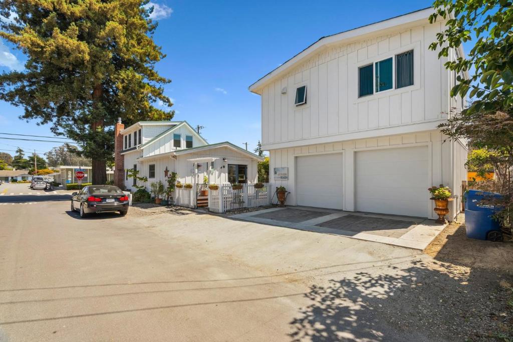 529 Capitola Avenue Property Photo 31