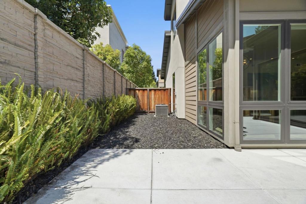 826 W Olive Avenue Property Photo 43