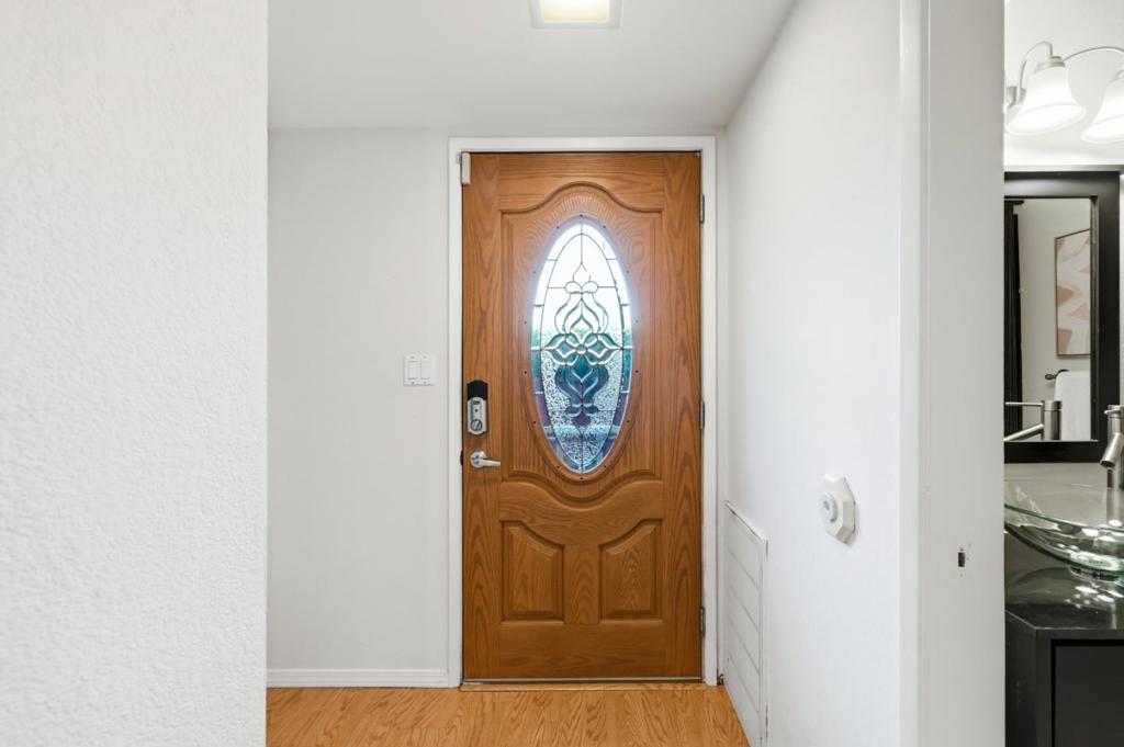 114 Granada Drive Property Photo 4