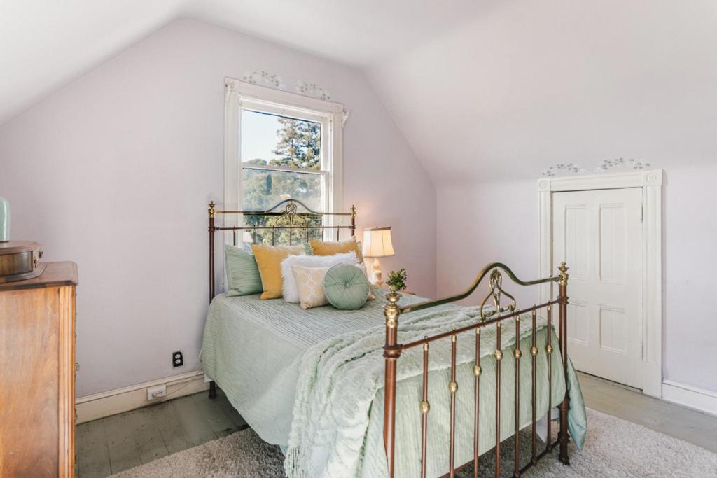 1051 Harrison Street Property Photo 55
