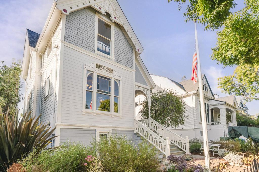 1051 Harrison Street Property Photo 71