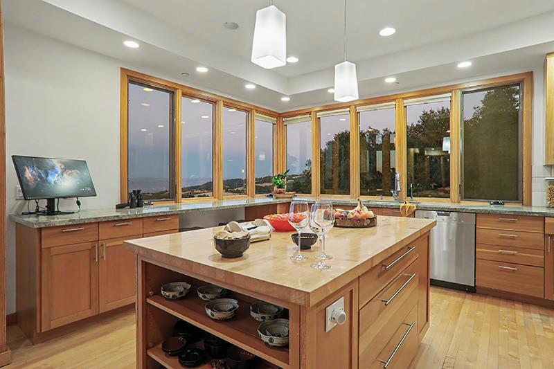 20421 Skyline Boulevard Property Photo 14