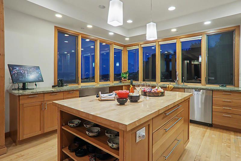 20421 Skyline Boulevard Property Photo 15
