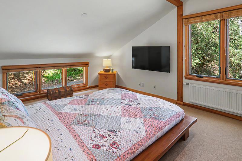 20421 Skyline Boulevard Property Photo 24