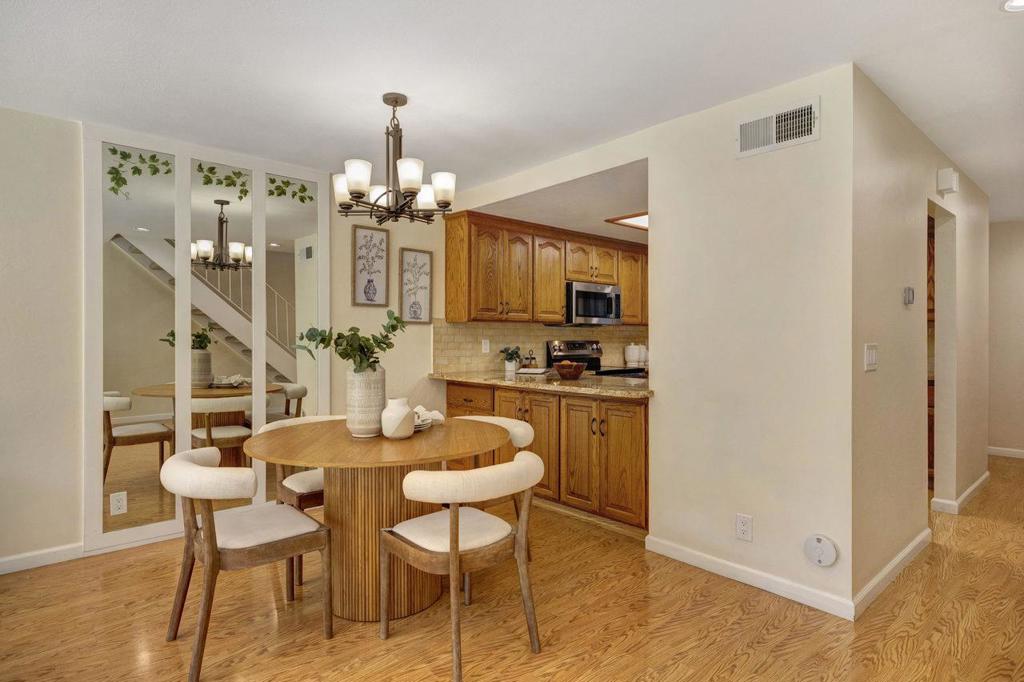 1396 Pinehurst Square Property Photo 11