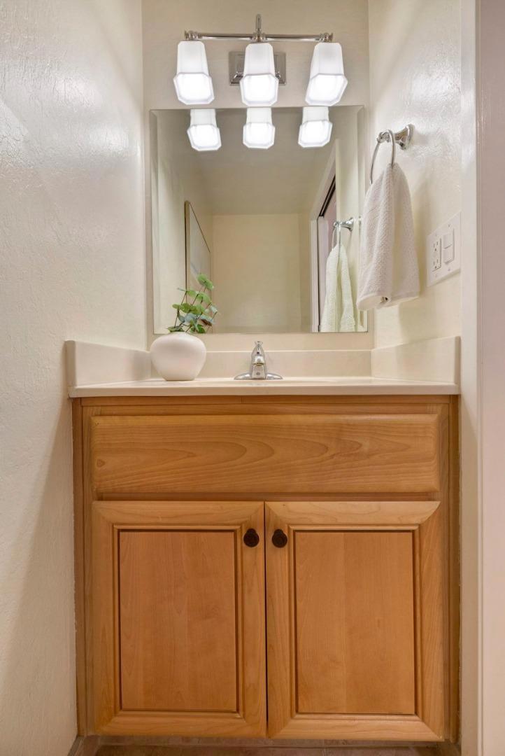 1396 Pinehurst Square Property Photo 18