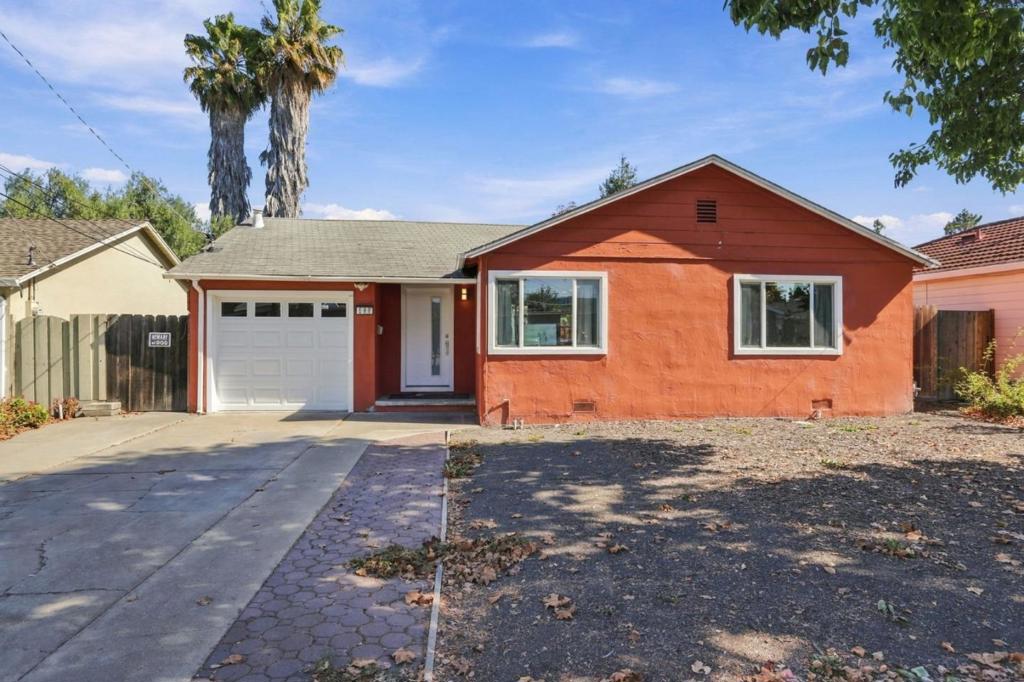 588 Borregas Avenue Property Photo 3