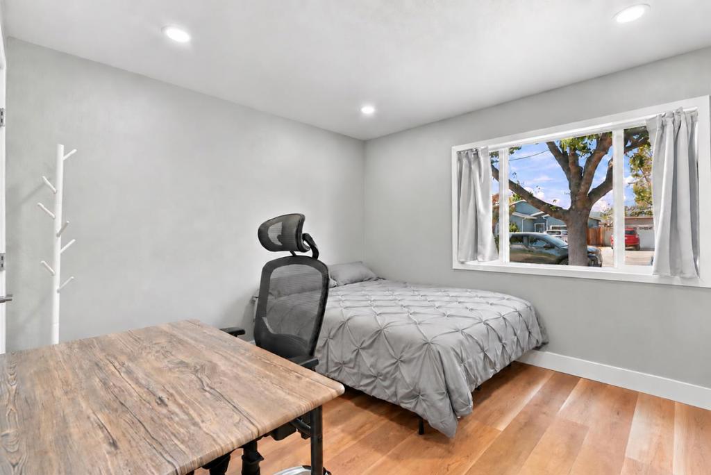 588 Borregas Avenue Property Photo 15