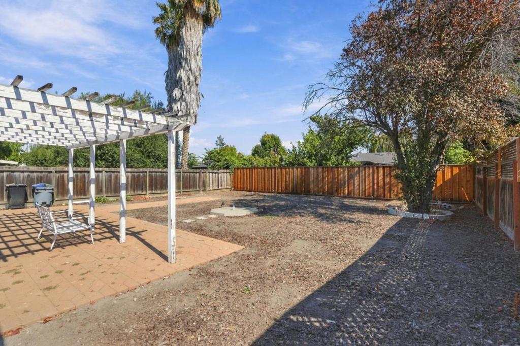 588 Borregas Avenue Property Photo 23