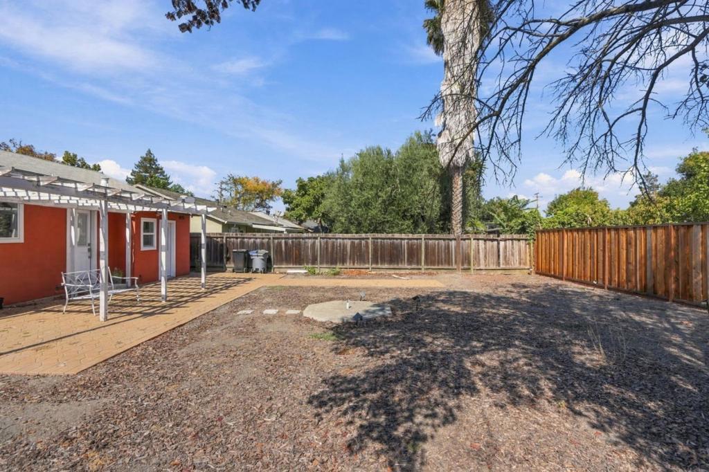 588 Borregas Avenue Property Photo 25