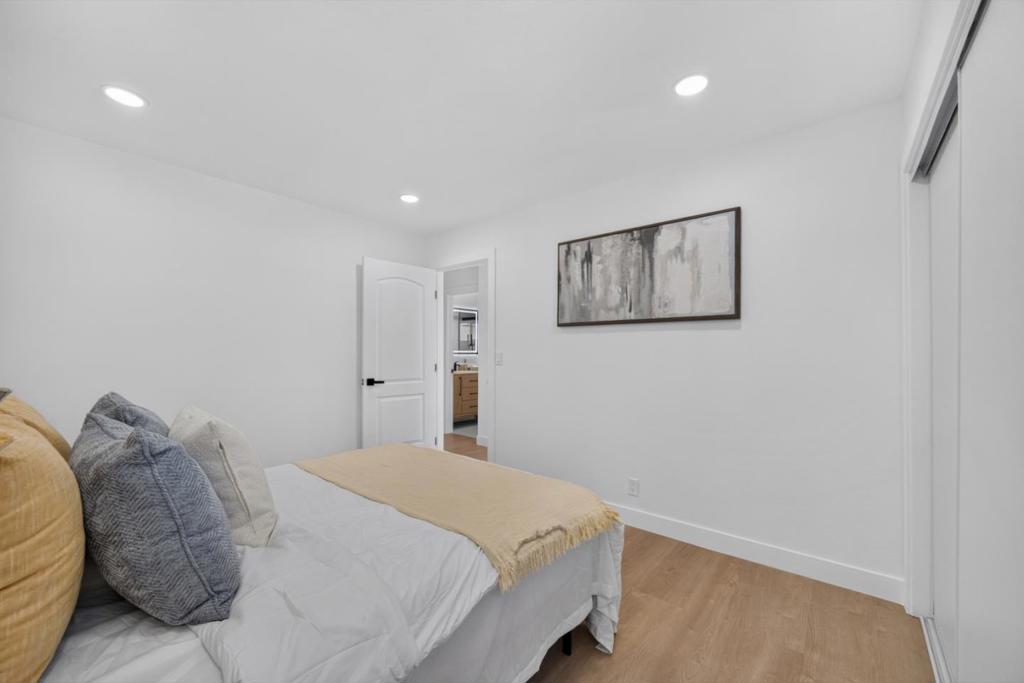 3362 Cropley Avenue Property Photo 28