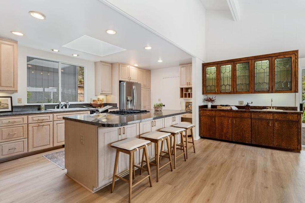 6965 Carmel Valley Road Property Photo 13