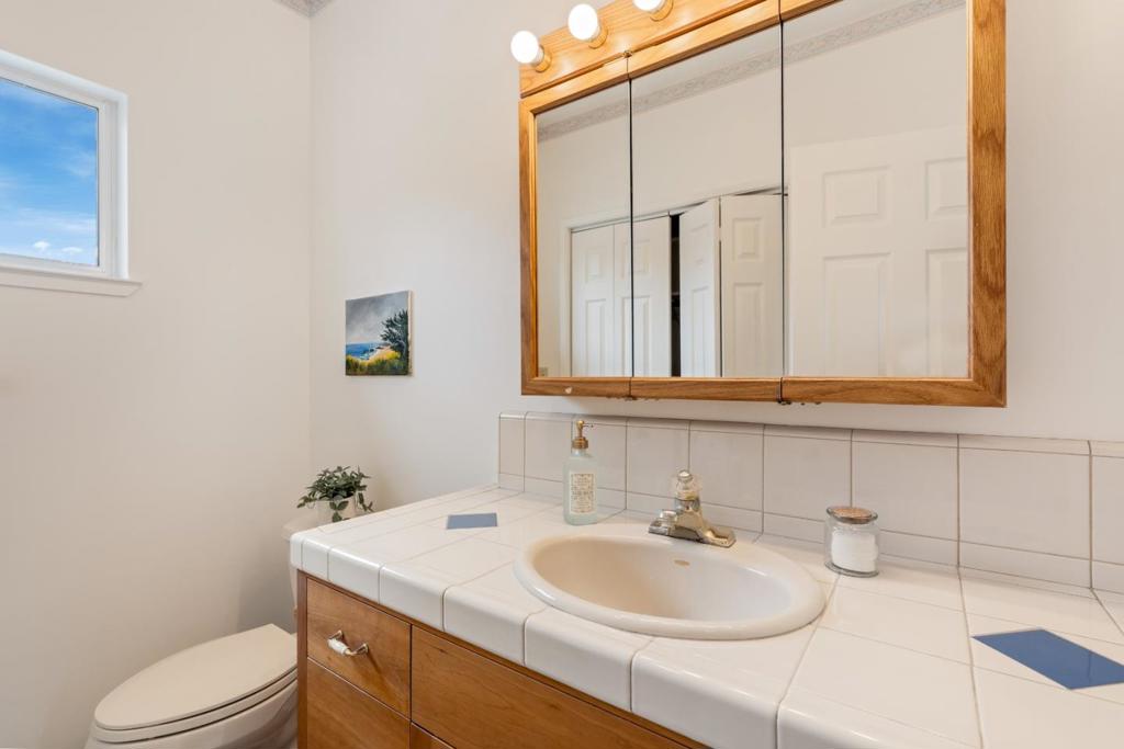 6965 Carmel Valley Road Property Photo 32