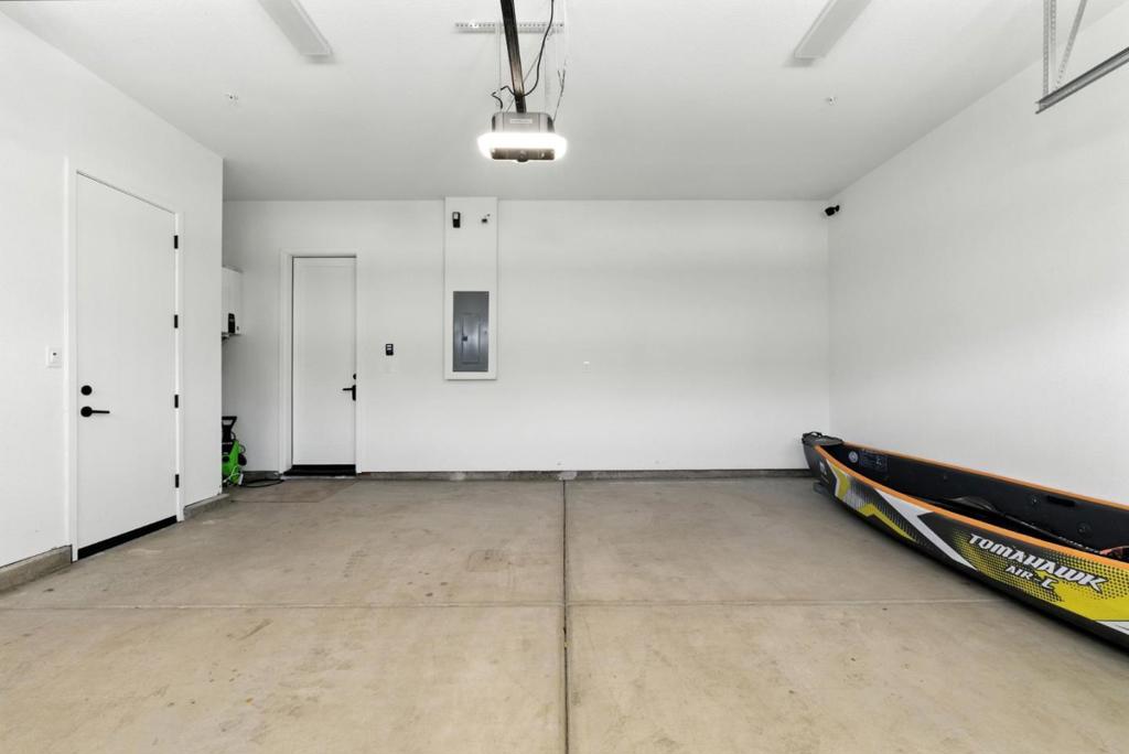 467 Halcyon Place Property Photo 32