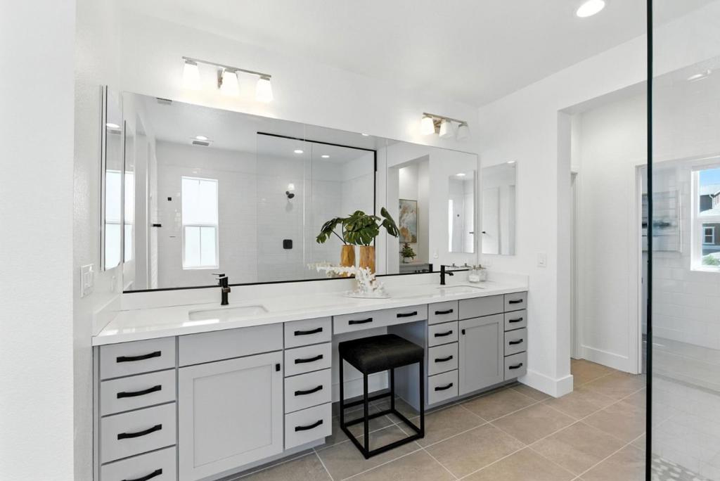 467 Halcyon Place Property Photo 64