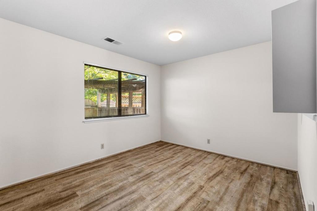 ML82056699 Property Photo 9