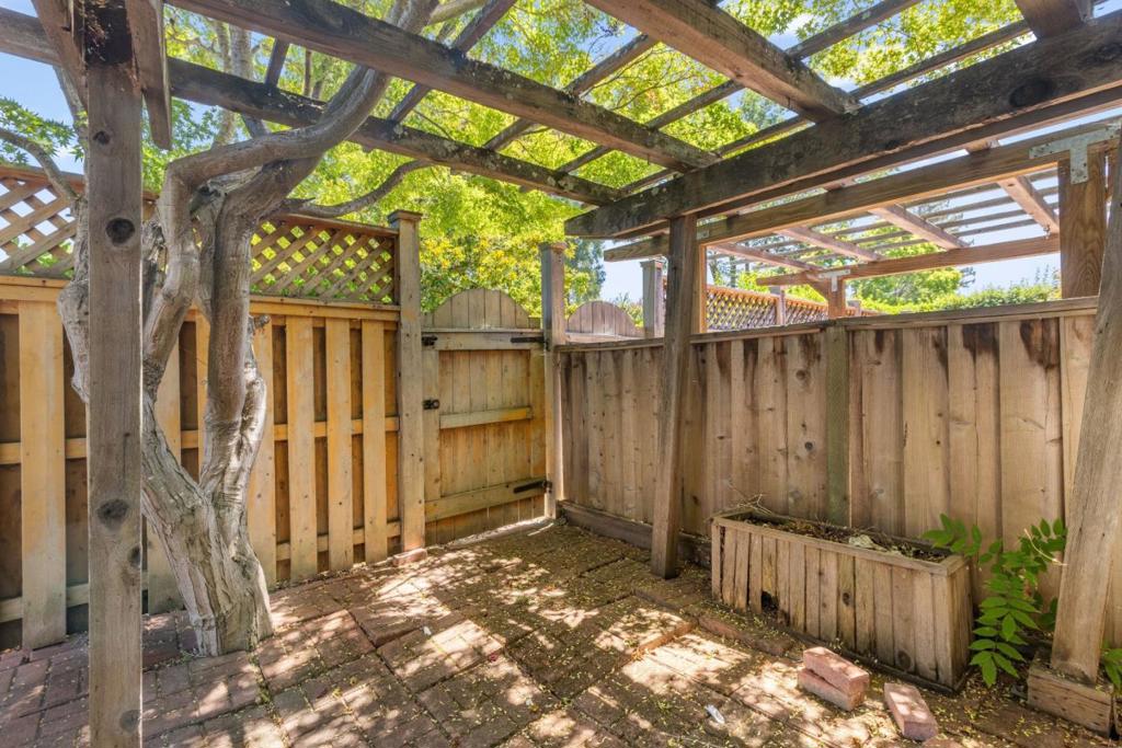 ML82056699 Property Photo 40