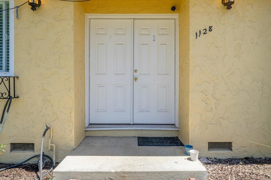 1128 Oakmont Drive Property Photo 9