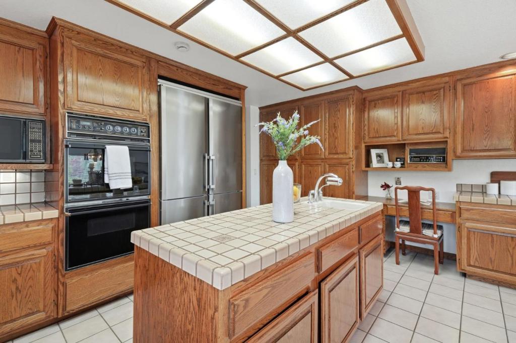 2080 Rancho Higuera Court Property Photo 20