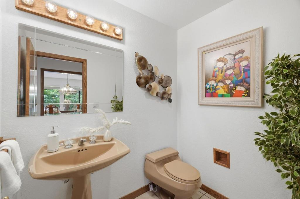 2080 Rancho Higuera Court Property Photo 21