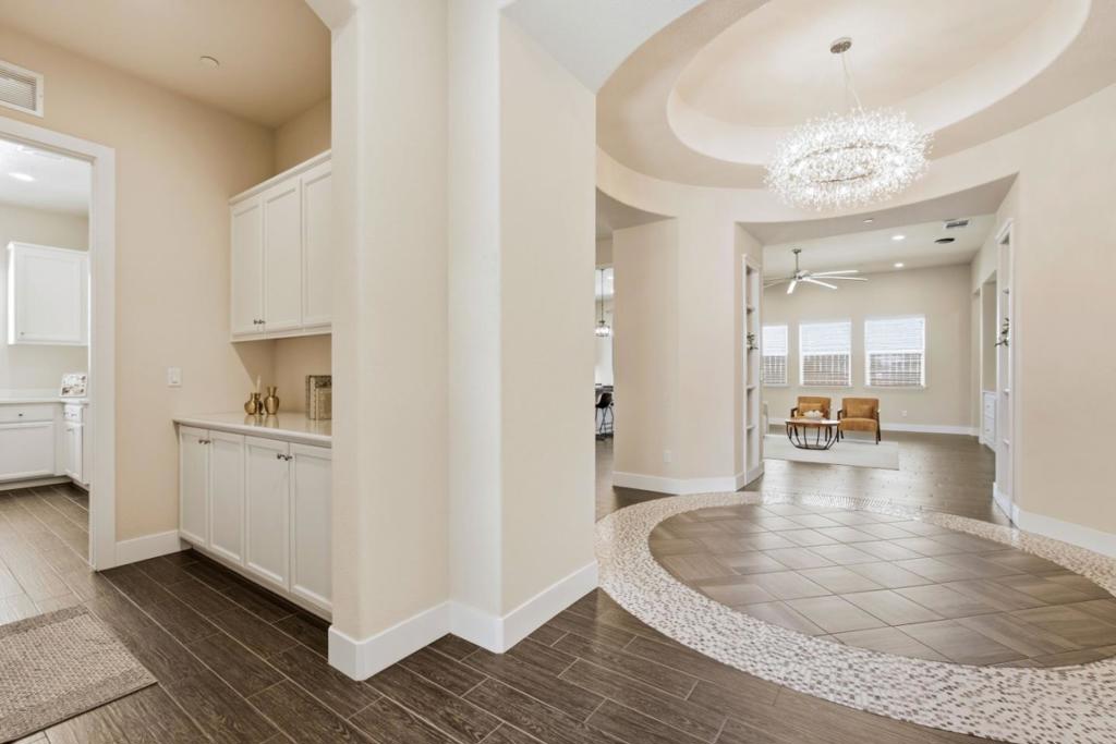 1436 Freestone Road Property Photo 8