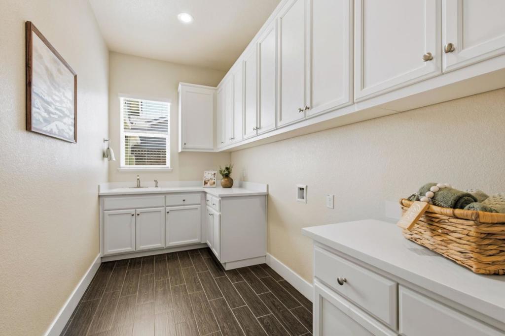 1436 Freestone Road Property Photo 10