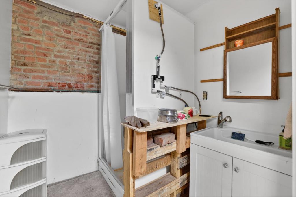 122 J Street Property Photo 19