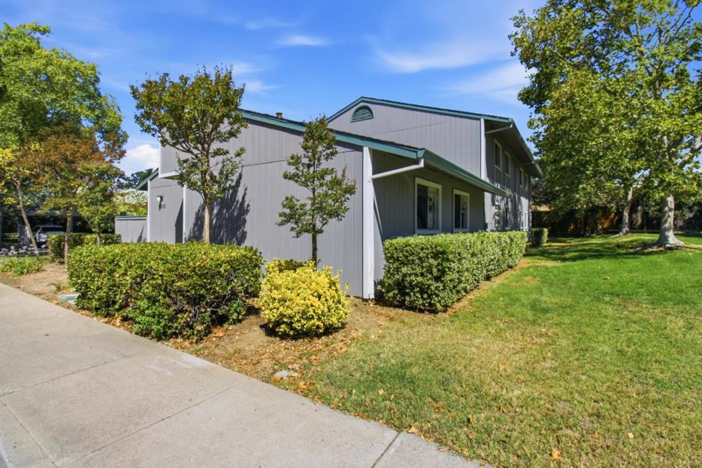 3530 Silver Oaks Way Property Photo 5