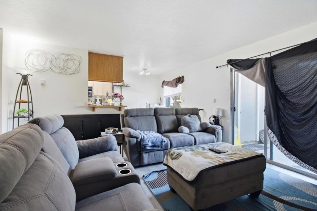3530 Silver Oaks Way Property Photo 6