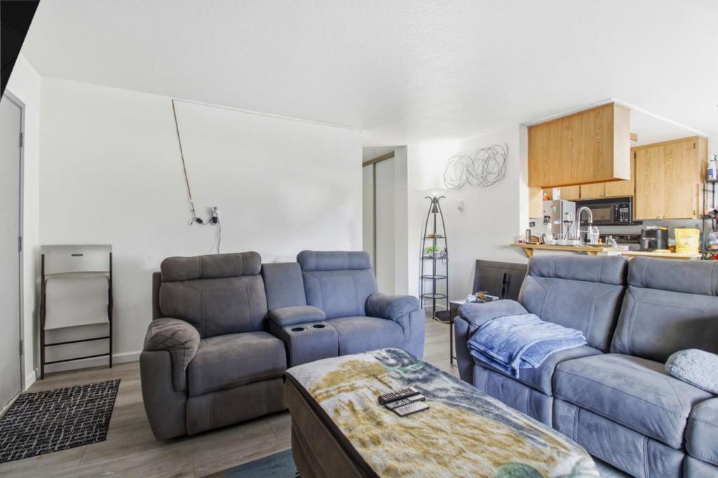3530 Silver Oaks Way Property Photo 7