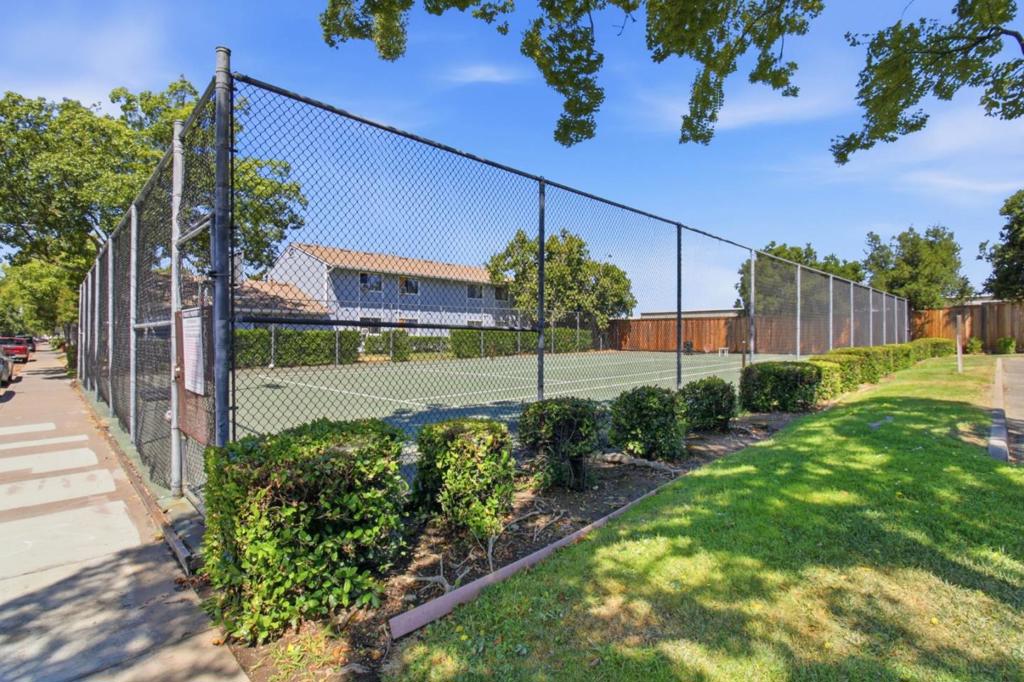 3530 Silver Oaks Way Property Photo 45