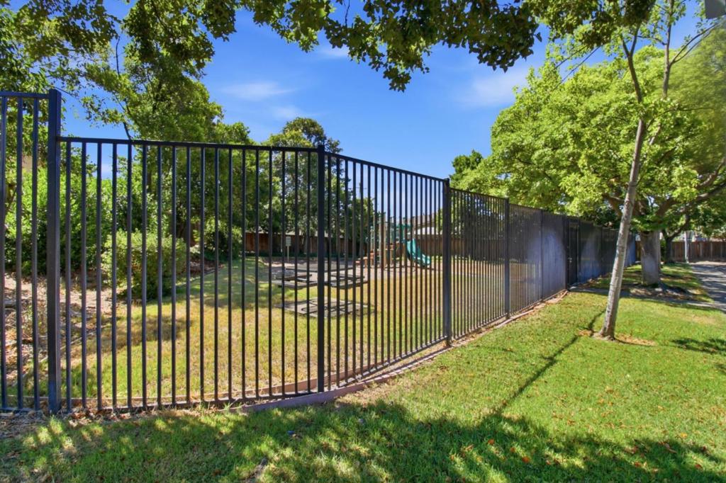 3530 Silver Oaks Way Property Photo 46