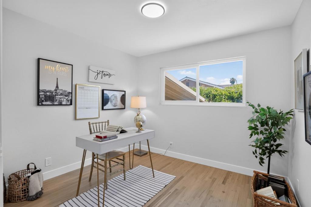 1695 Wickham Road Property Photo 17