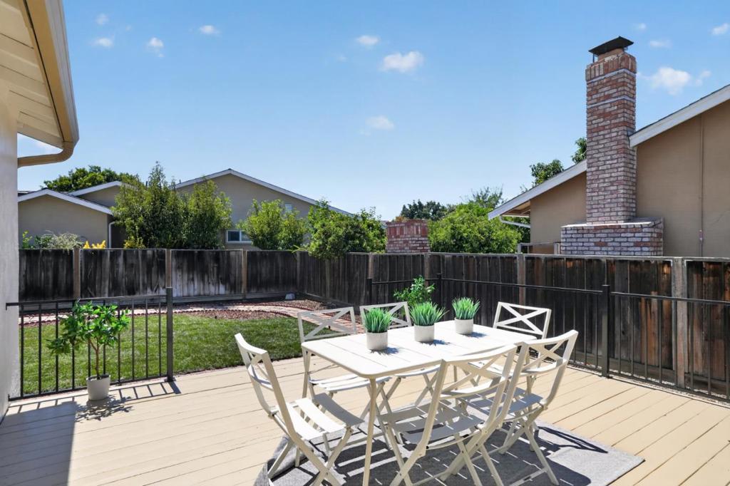 1695 Wickham Road Property Photo 22